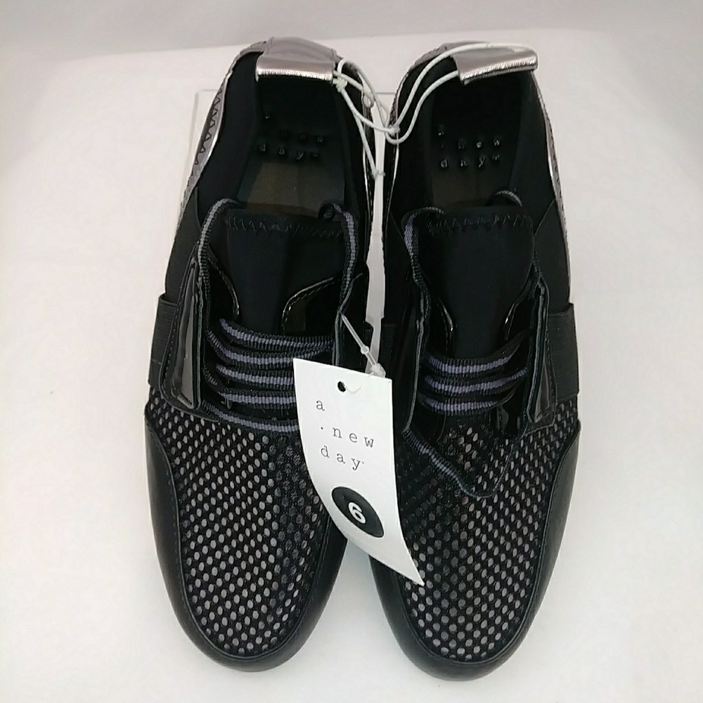 NWT Womens' Deena Lace Up Sneakers Black - Picture 4 of 5